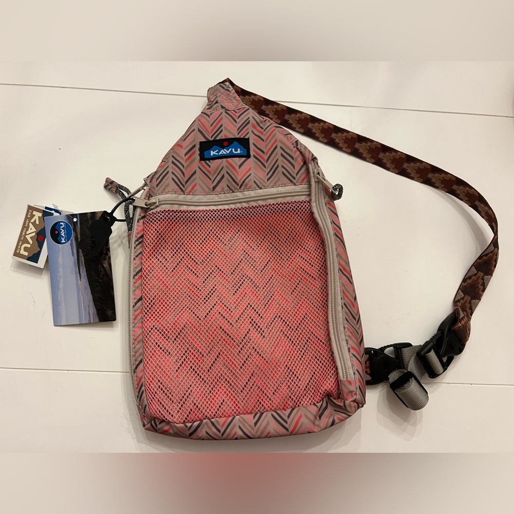 NWT - KAVU Koho Sling in Dainty Dash